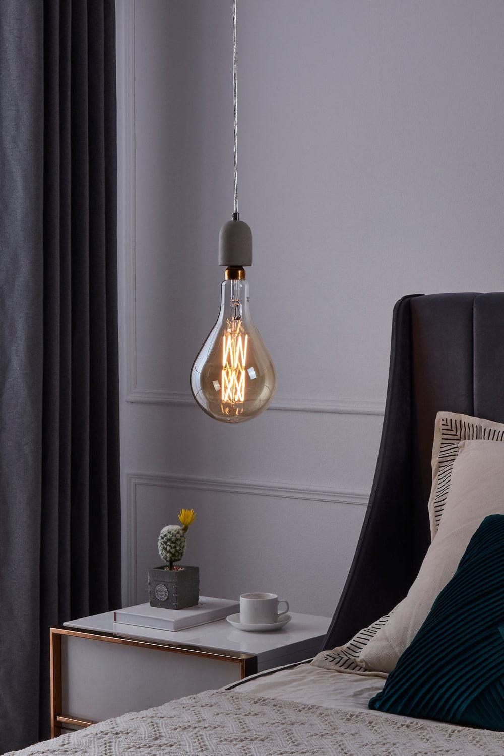 8W E27 LED PS160 globe amber GLOBES