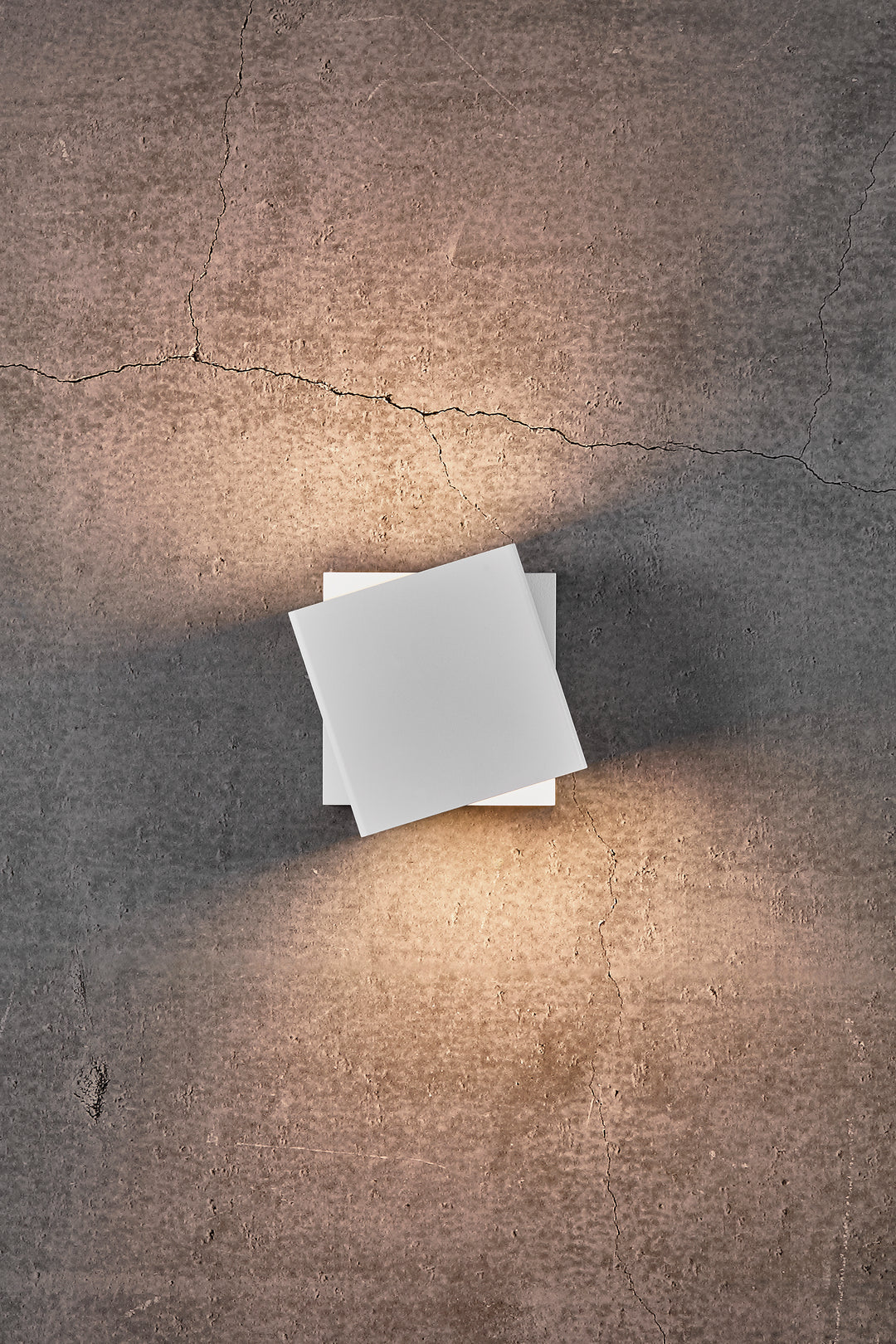 Turn Wall light White /Black WALL LIGHT