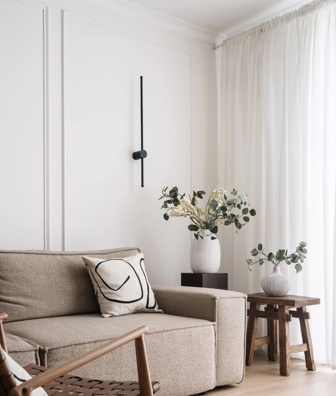 SABER: Interior Linear LED Dual-CCT Wall Lights Wall light