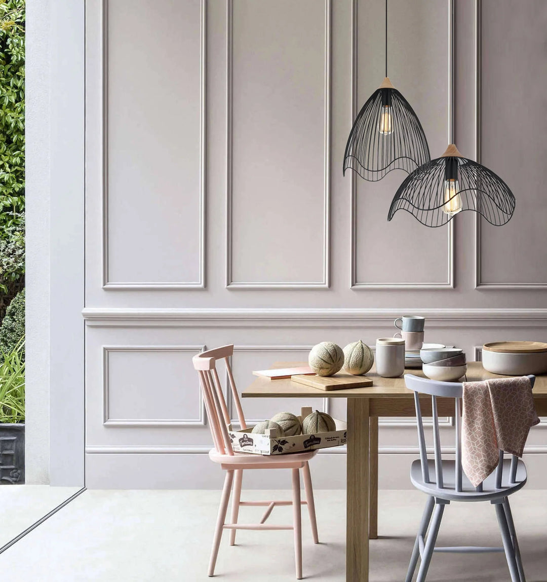 SPIAGGIA: Cone Shape & Wavy Edge Pendant Lights Pendant