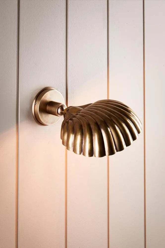 Oliver Wall Light Antique Brass WALL LIGHT