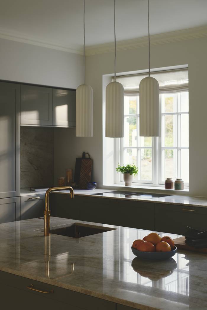 Miella 3-Rail | Pendant | White/Smokey pendant