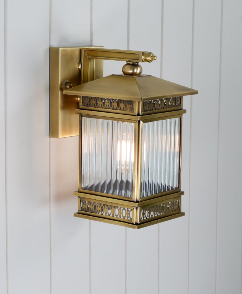 AVERA 15 EXTERIOR WALL LIGHT