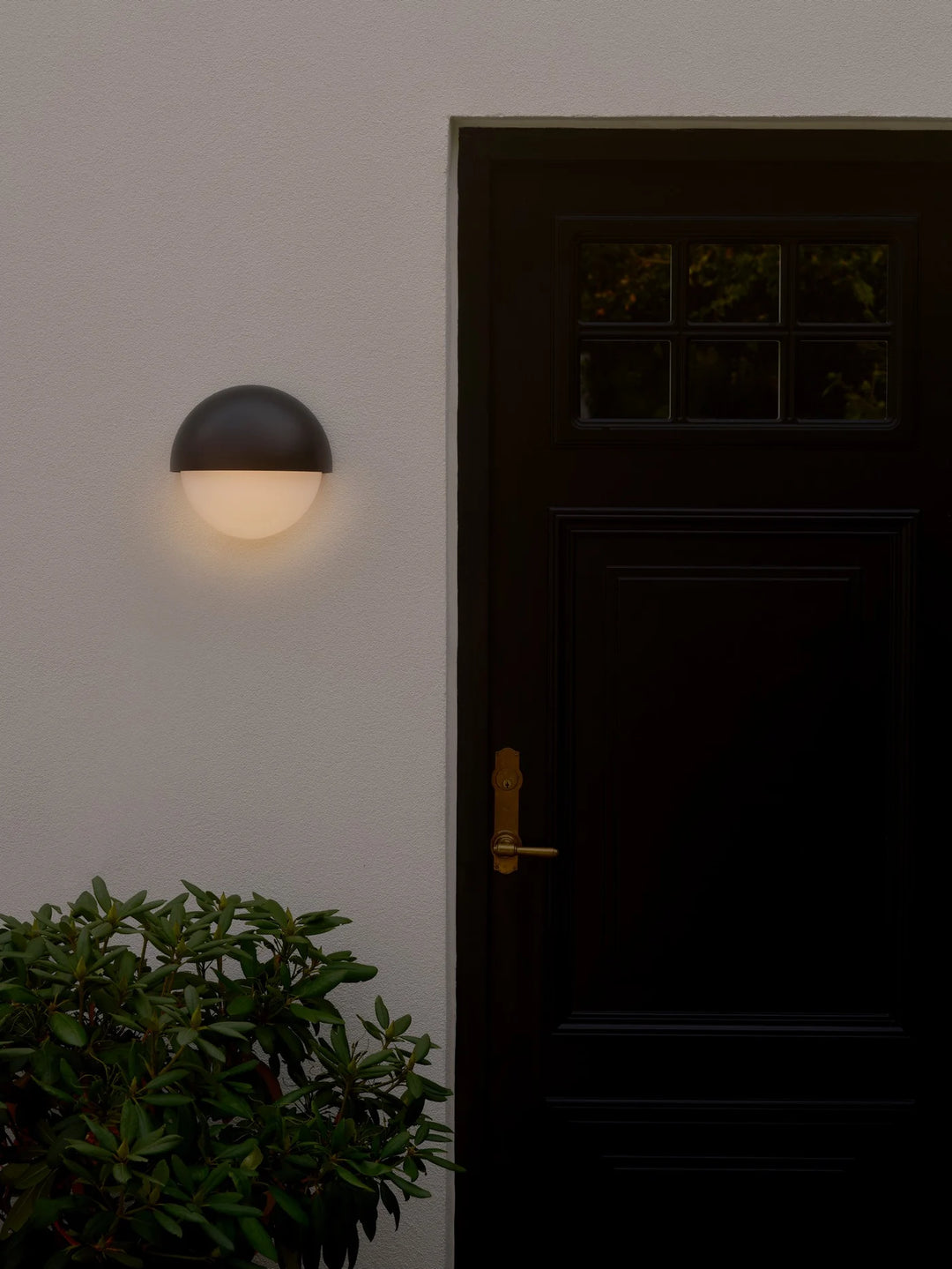 Scorpius Maxi Round Wall light Black WALL LIGHT