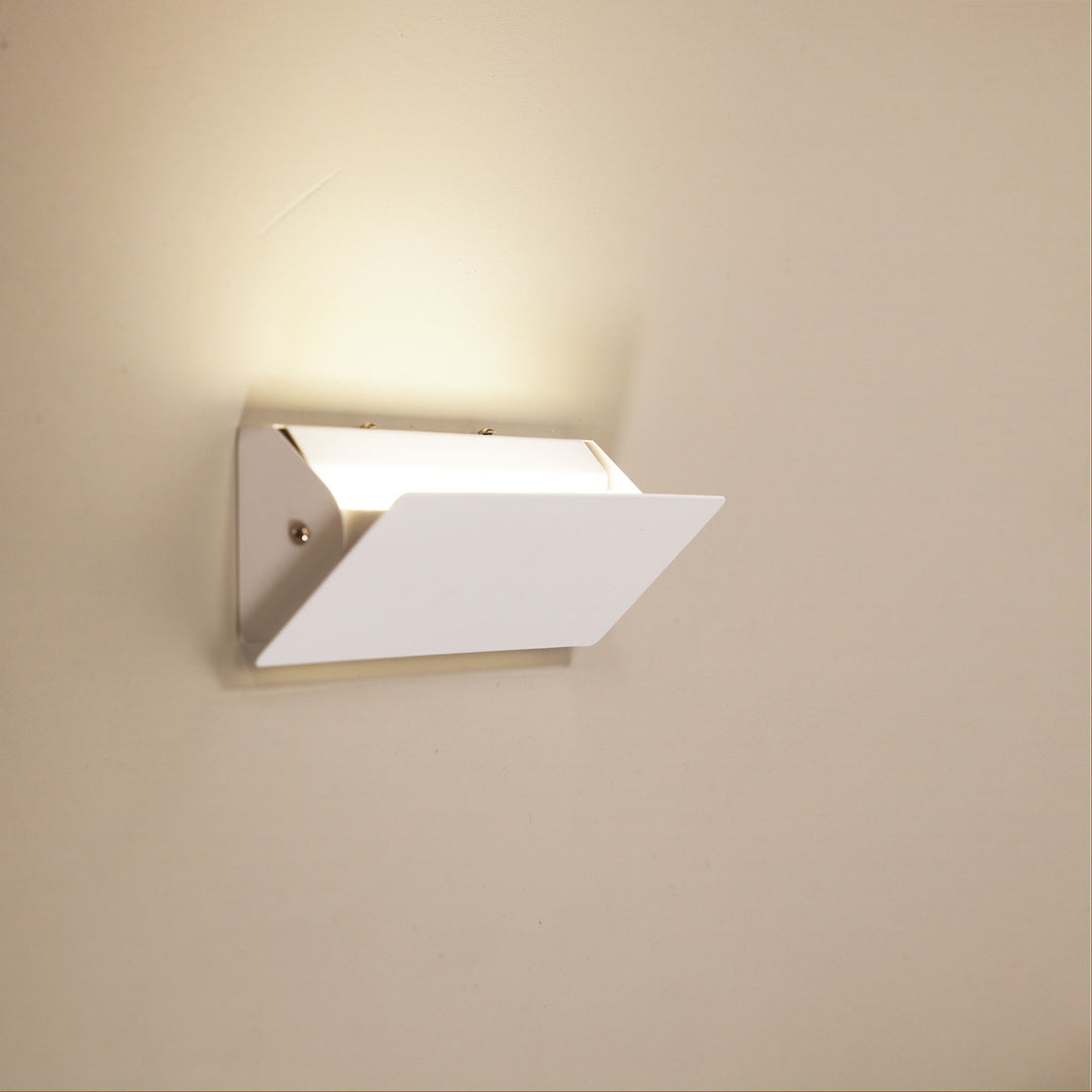 NIMMO 8W CTS LED WALL LIGHT