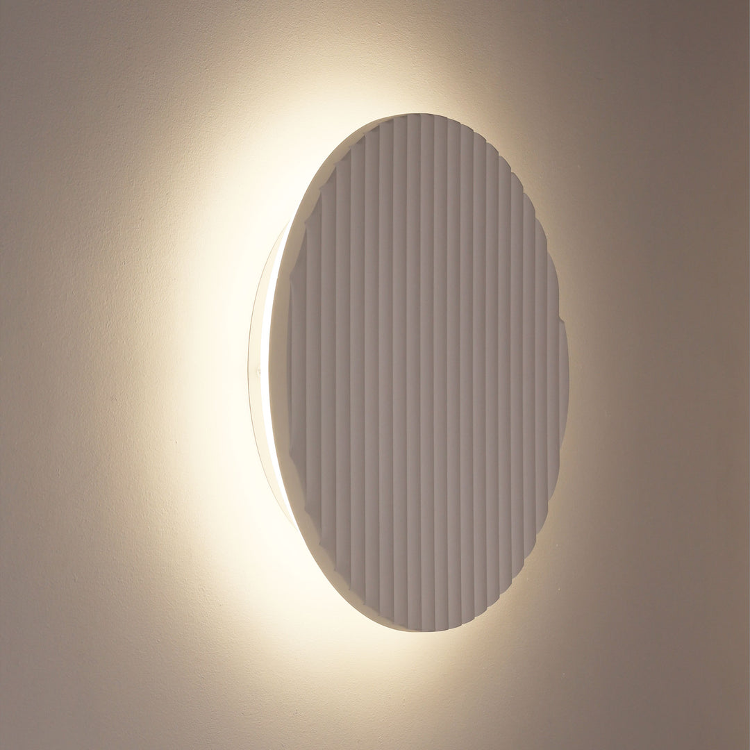DOT.20/DOT.25 SCALLOPED PLASTER Tri-Colour LED Wall Light