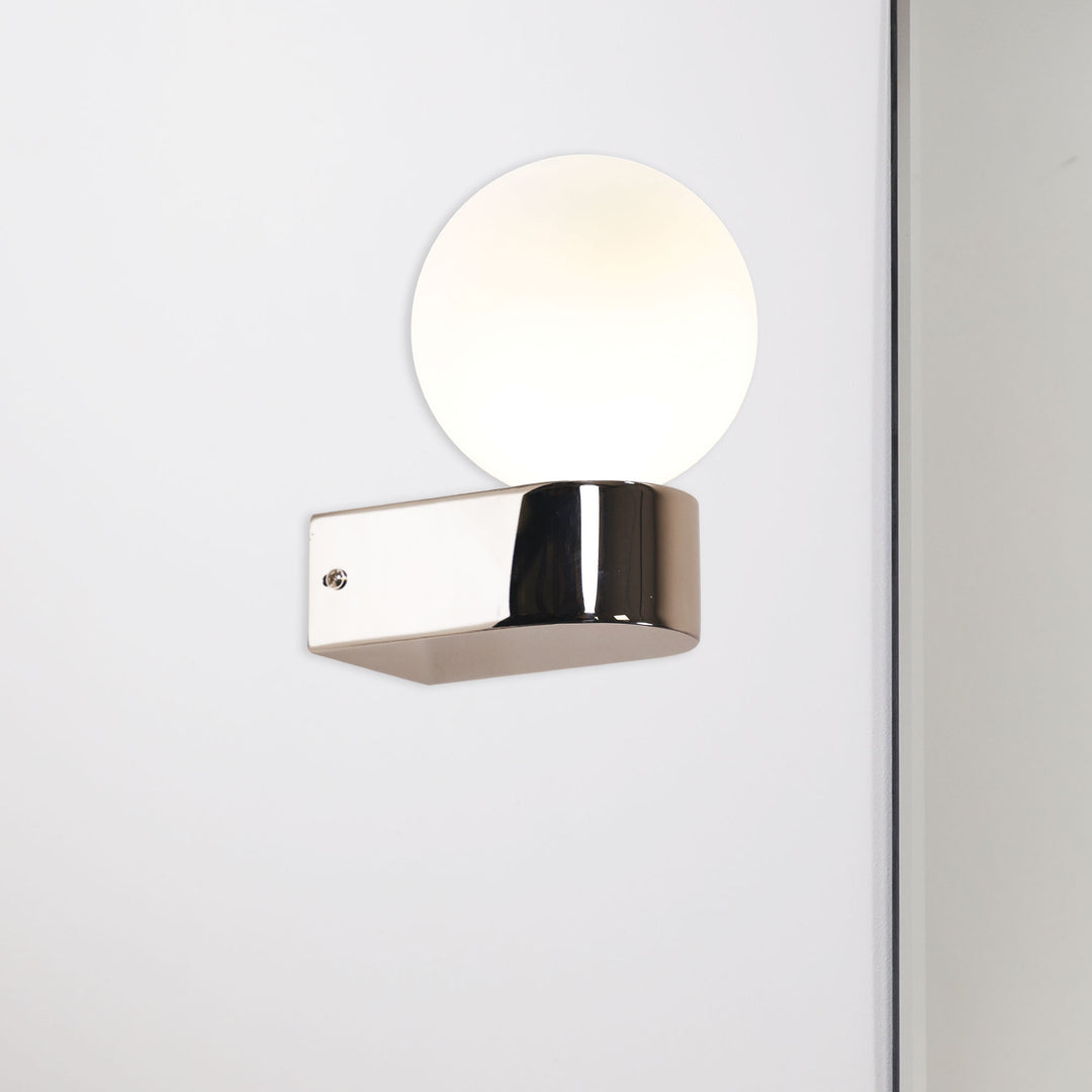 MINNE WHITE IP44 G9 Wall Light