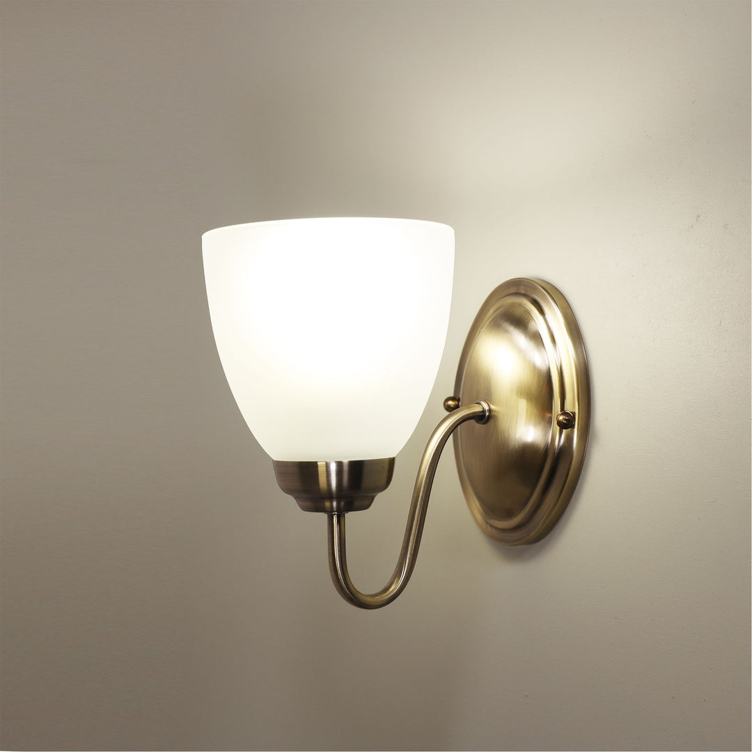 ROCHESTER WALL Traditional Glass Wall Light