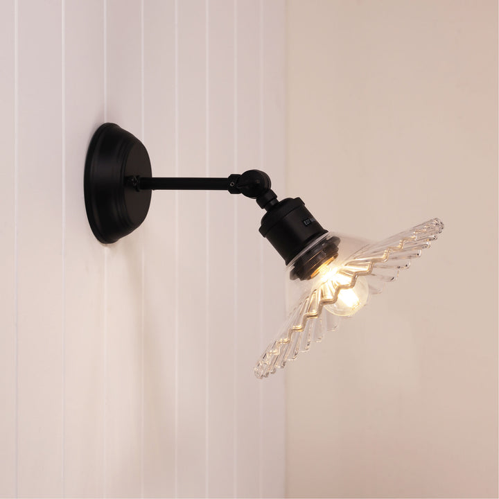 CROYDON CLEAR / BLACK Clear Pleated Glass Wall Light