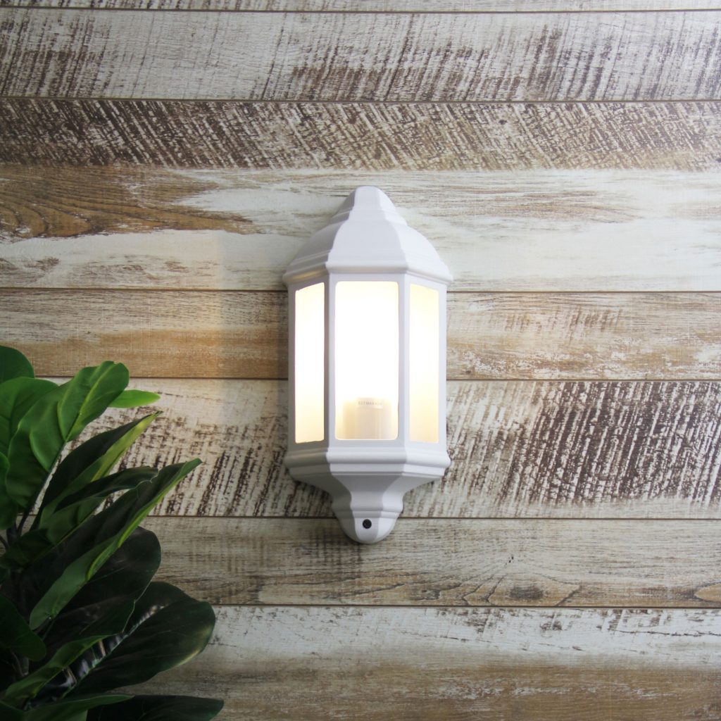 FENCHURCH Traditional Outdoor Wall Sconce