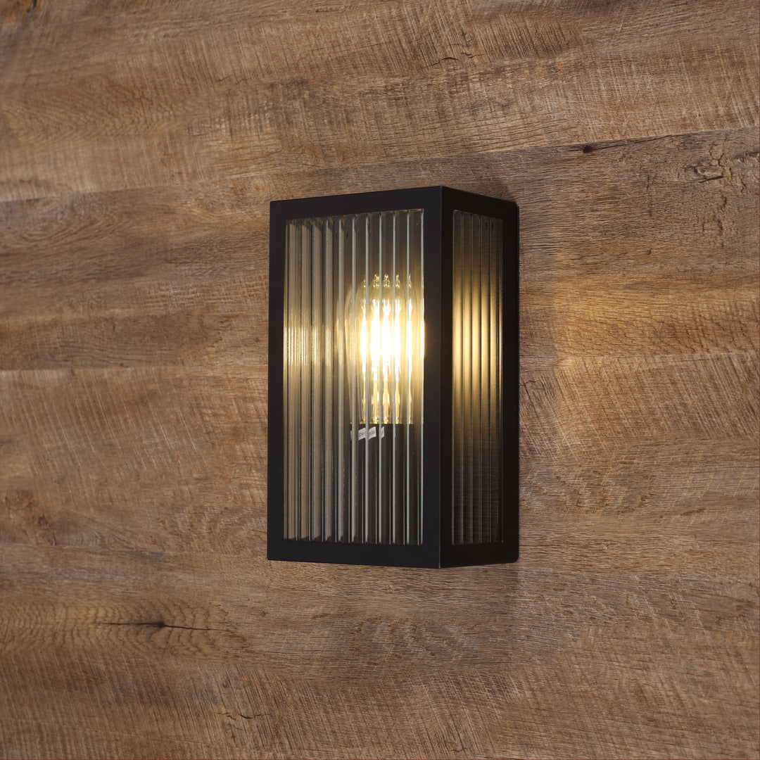 CHICAGO 1 Light Reeded glass outdoor wall light