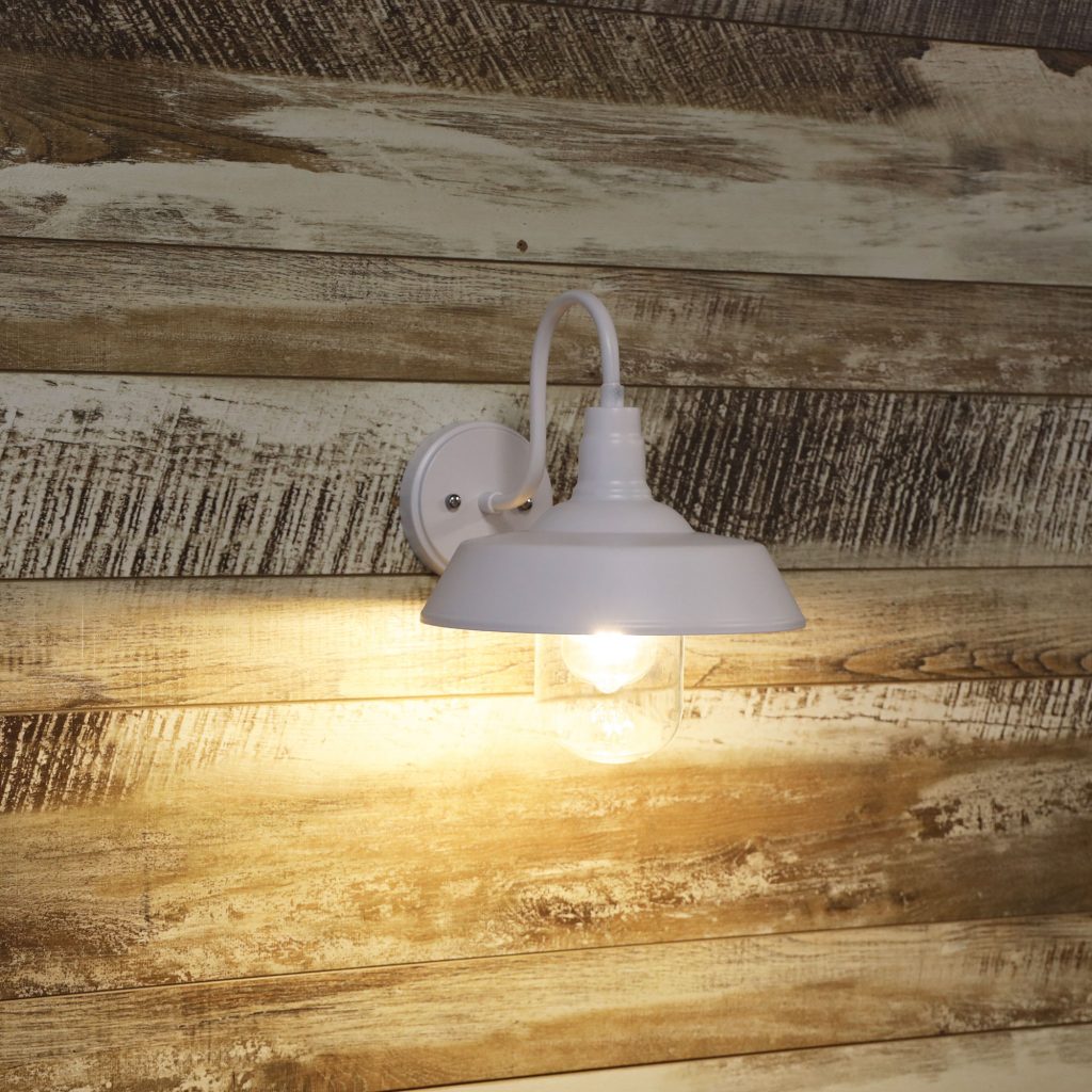 HUDSON Barn Style Wall Light