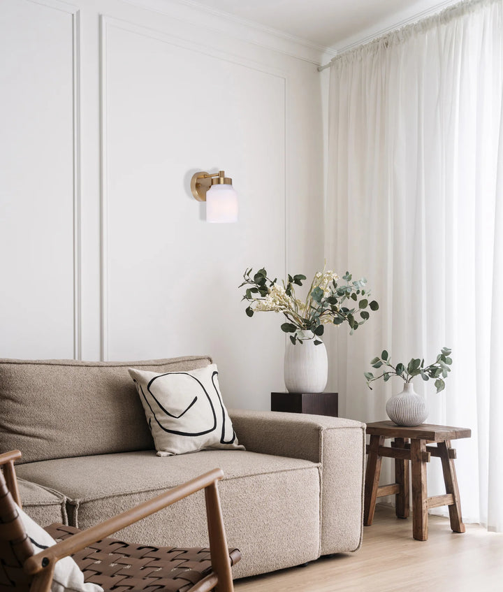 TUFO: Interior White Jar Alabaster with Brass Highlight Wall Light WALL LIGHT