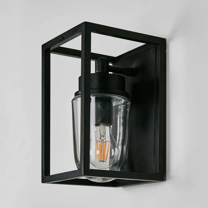 Wellington Outdoor Wall Light